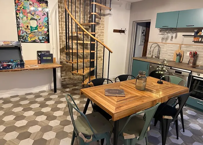 1 à 6 Pers Joly * Marquise